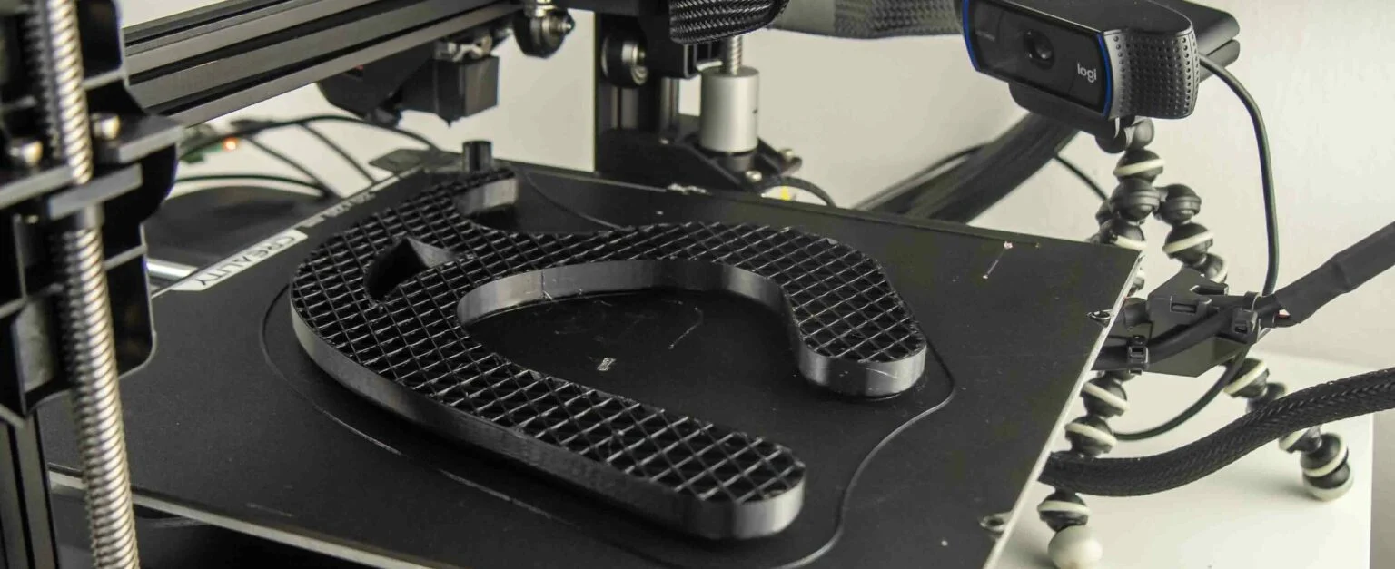 Vaše prvo 3D printanje - vodič za početnike 4 Praćenje prvog 3D ispisa