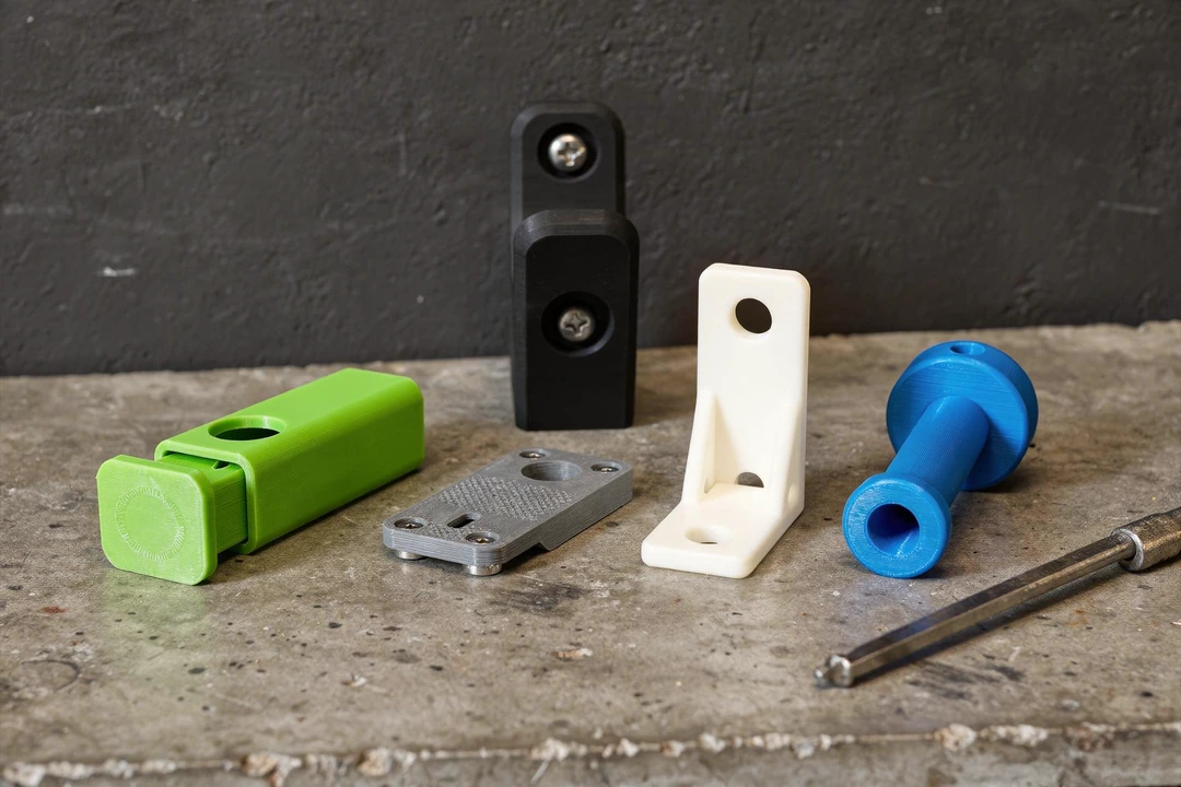 PLA Strongman 1.75mm 11 PLA Strongman 3D-printed brackets and parts